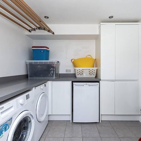 Family-Friendly Retreat Between Beach & Mountains Tremadog 外观 照片