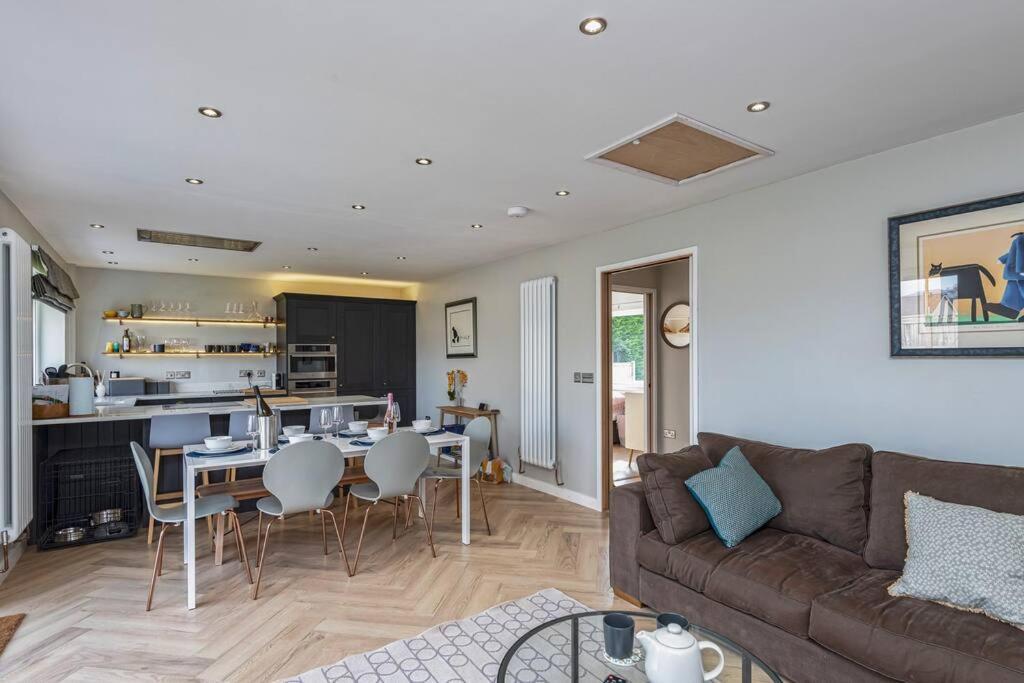 Family-Friendly Retreat Between Beach & Mountains Tremadog 外观 照片