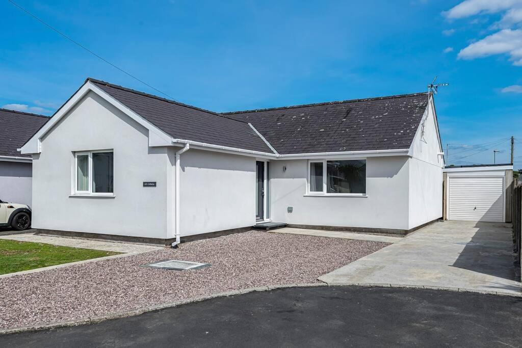 Family-Friendly Retreat Between Beach & Mountains Tremadog 外观 照片