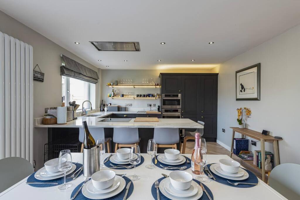 Family-Friendly Retreat Between Beach & Mountains Tremadog 外观 照片
