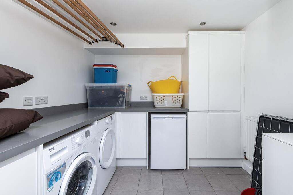 Family-Friendly Retreat Between Beach & Mountains Tremadog 外观 照片
