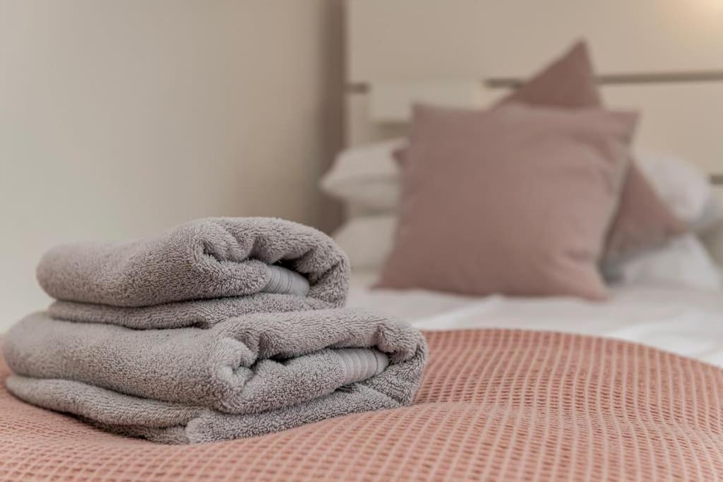Family-Friendly Retreat Between Beach & Mountains Tremadog 外观 照片