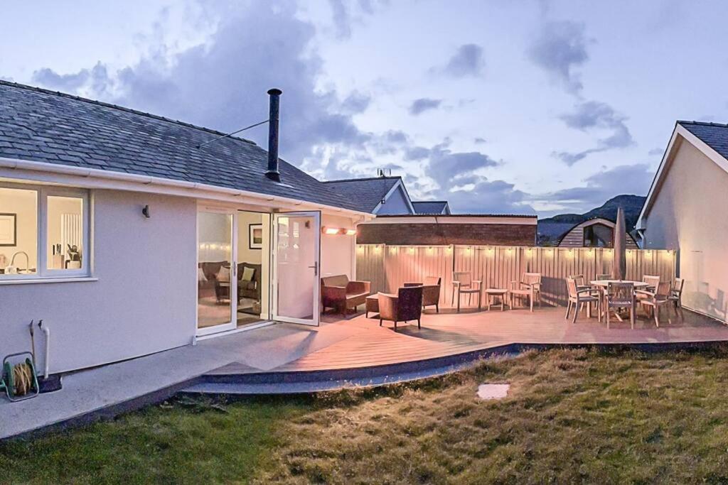 Family-Friendly Retreat Between Beach & Mountains Tremadog 外观 照片